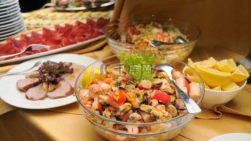 零食代理加盟与批发的本质区别及选择要点