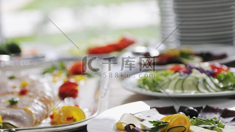 肉汤：选用鸡精