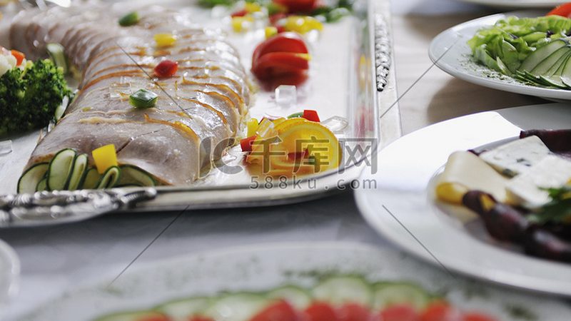 零食批发货源：揭秘低价背后的真相